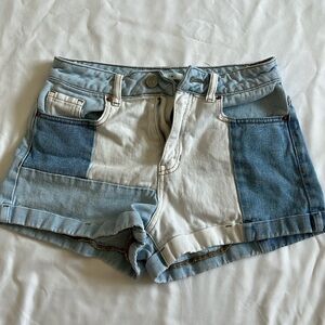 Pac Sun women’s denim mom shorts, size 25, high rise, 2.5” inseam.